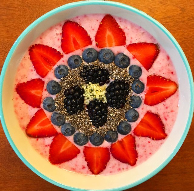 Strawberry Banana Vanilla Smoothie Bowl